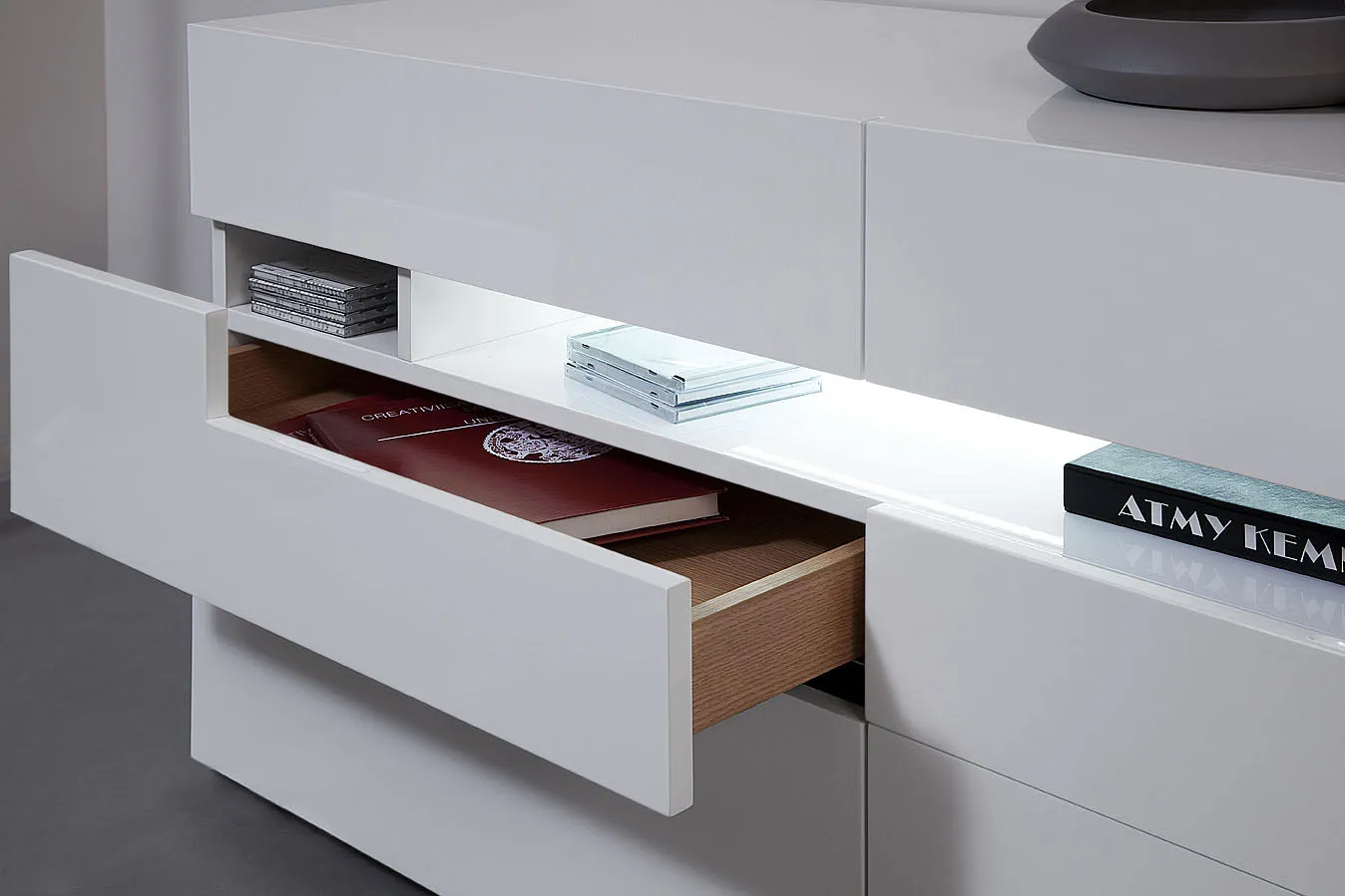 28" White Mdf Dresser