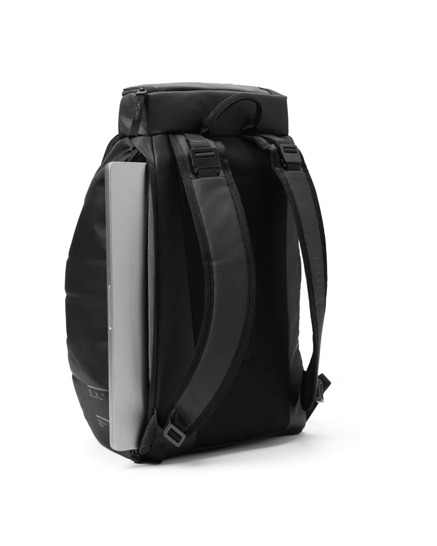 DB Journey Hugger Backpack 20L - Black Out