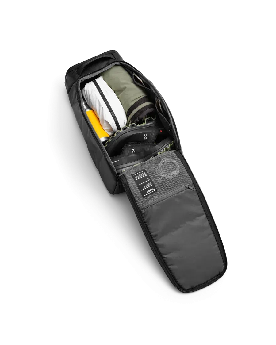 DB Journey Hugger Backpack 20L - Black Out