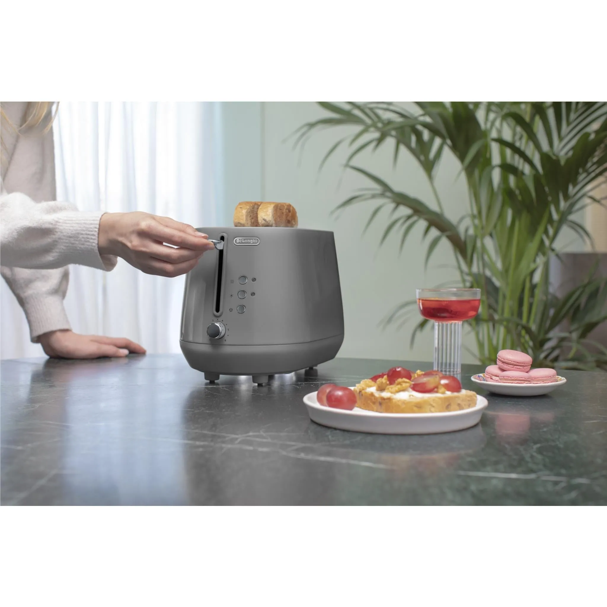 De'Longhi Eclettica 2 Slice Toaster (Graceful Grey)