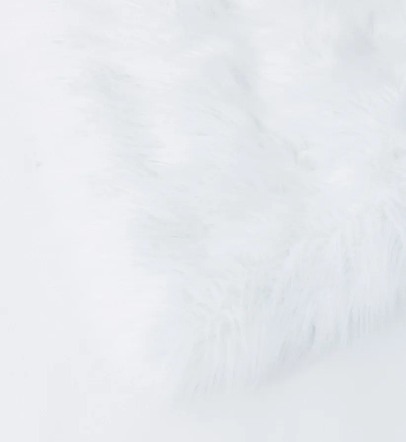 E & E Teepee: White Luxury Shag Mattress