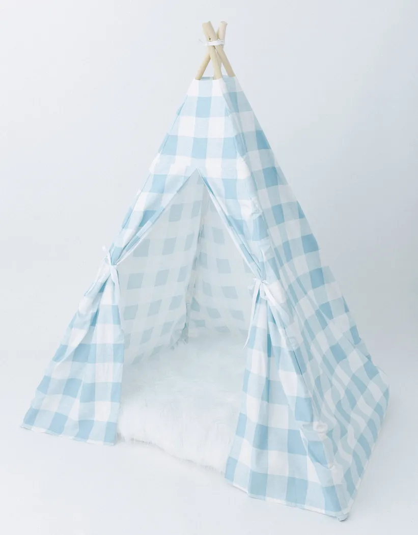 E & E Teepee: White Luxury Shag Mattress