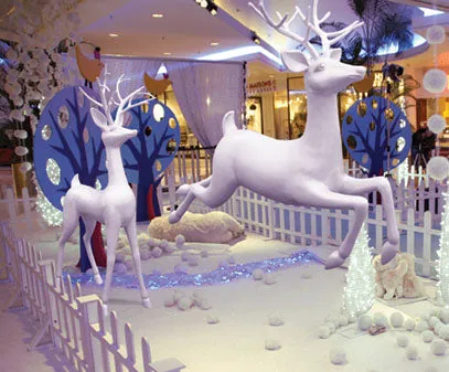 Flying Reindeer Sculptured Prop