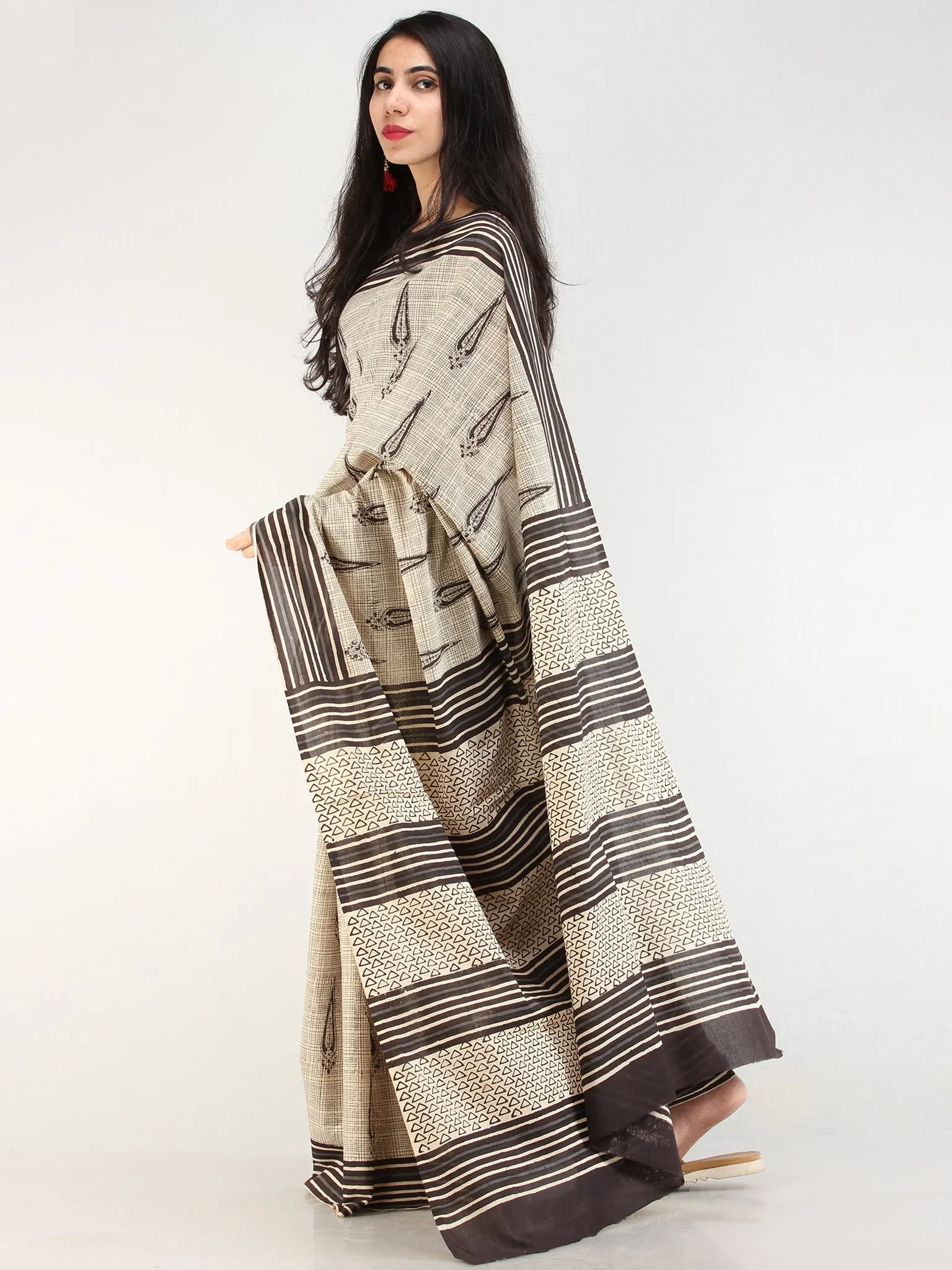 Grey Black Hand Block Printed  Cotton Mul Saree - s031704542