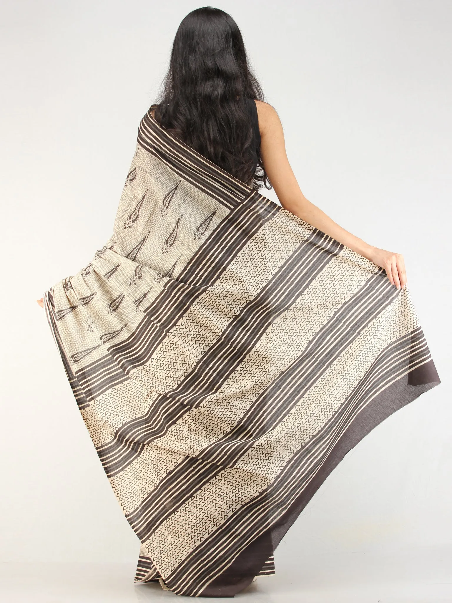 Grey Black Hand Block Printed  Cotton Mul Saree - s031704542
