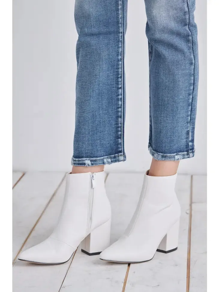 Ladies Artemis Vintage High Rise Stretch Distressed Ankle Straight Jean - AT1088STM