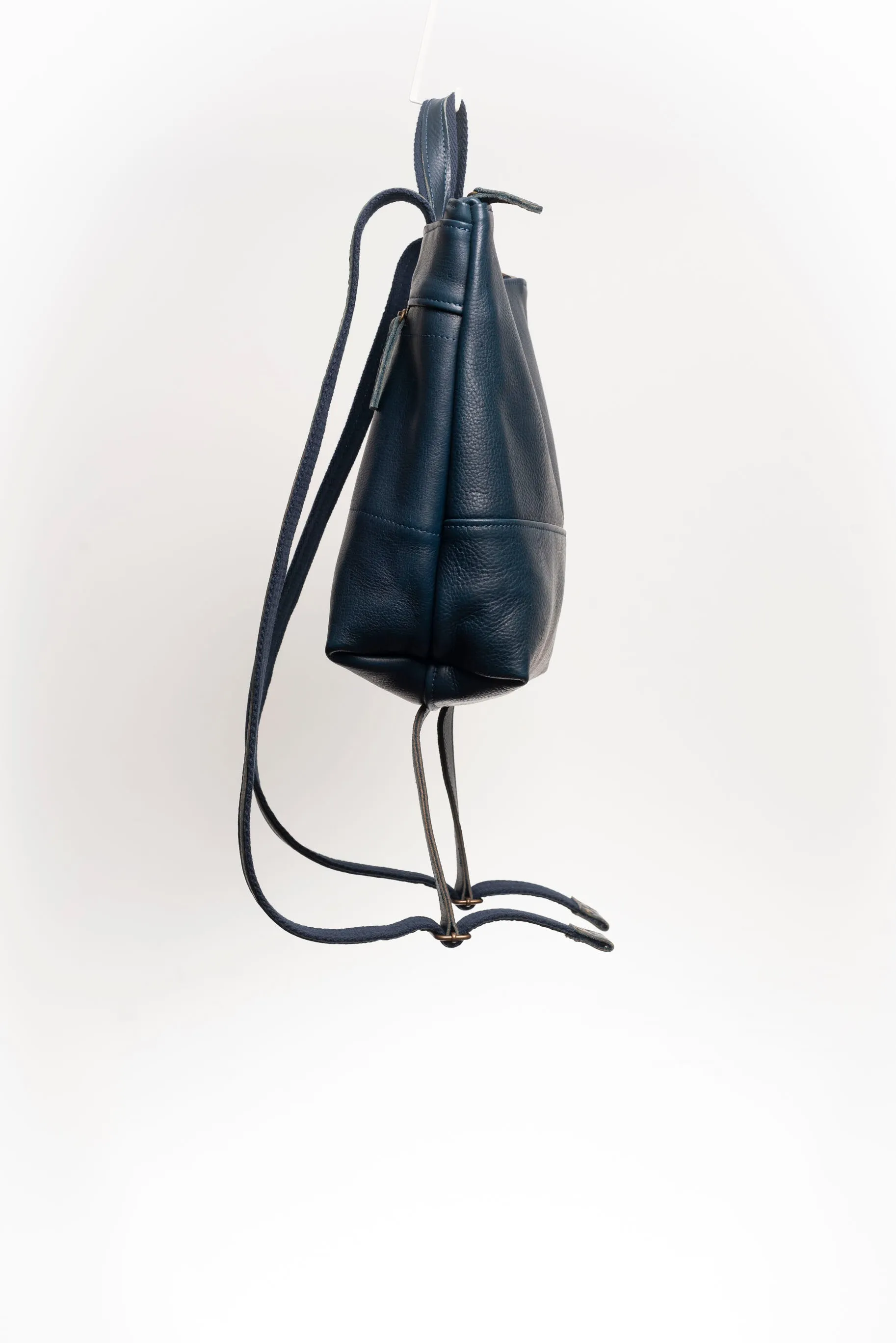 Leather backpack - Ombú M