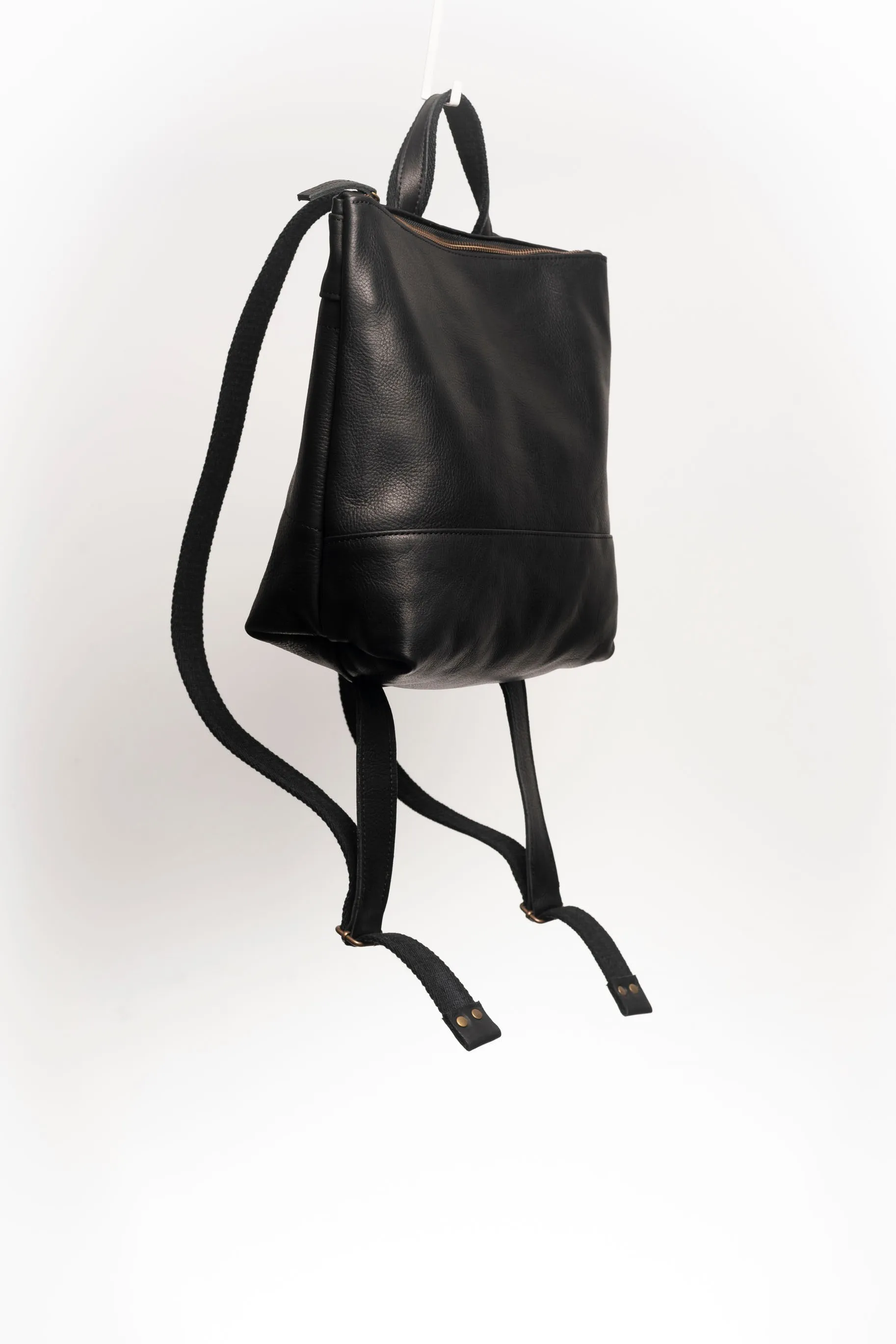 Leather backpack - Ombú M