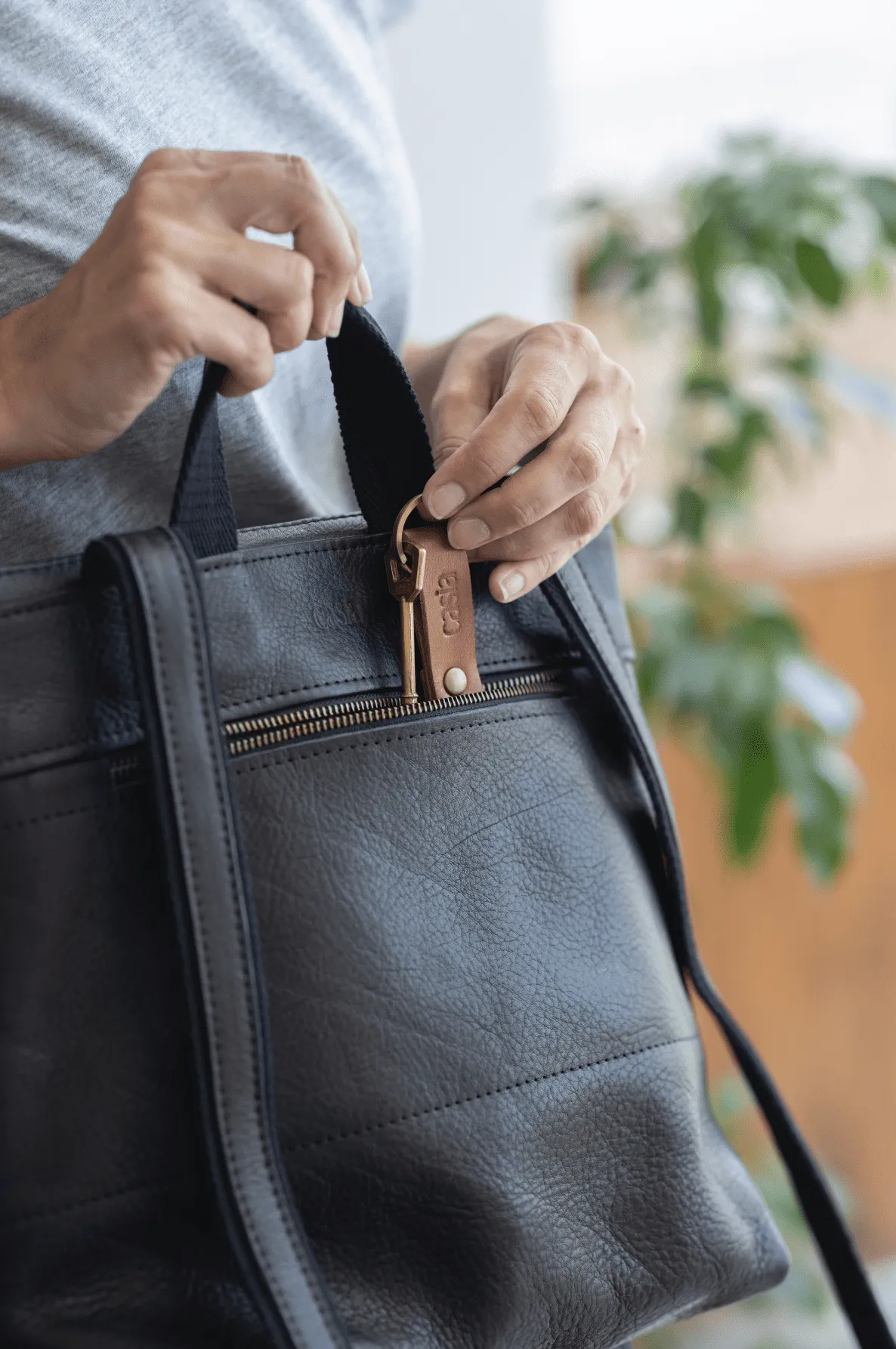 Leather backpack - Ombú M