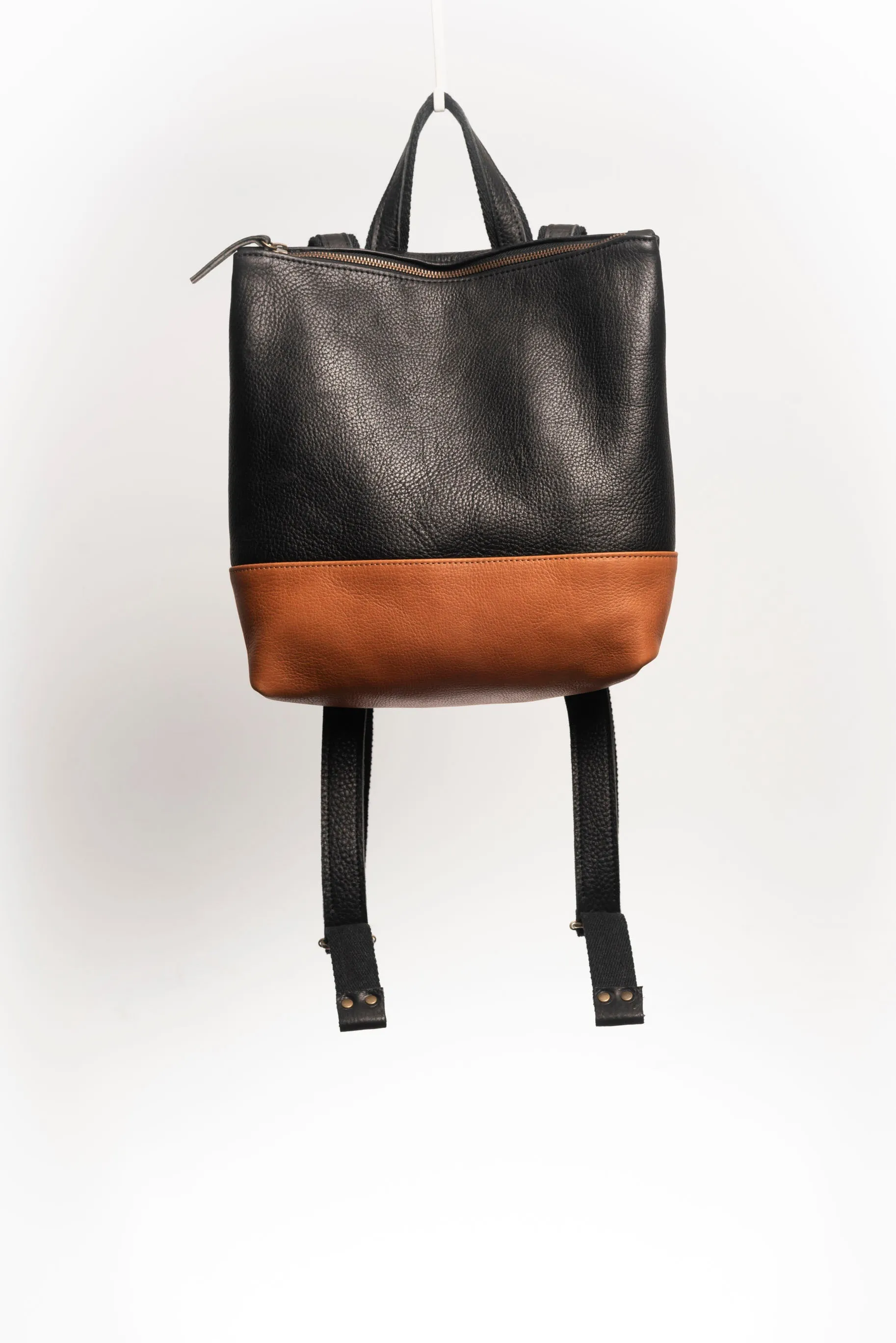 Leather backpack - Ombú M