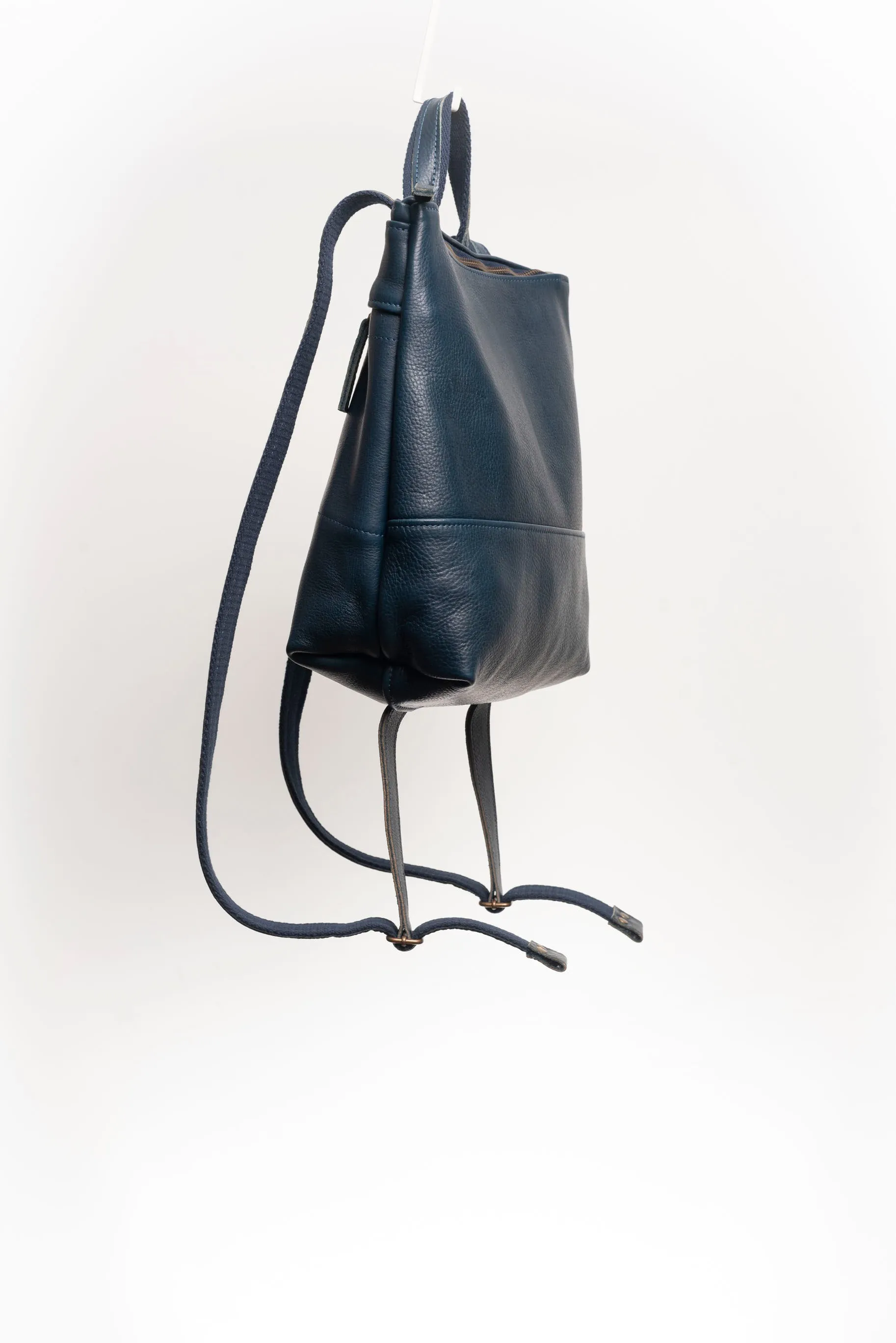 Leather backpack - Ombú M