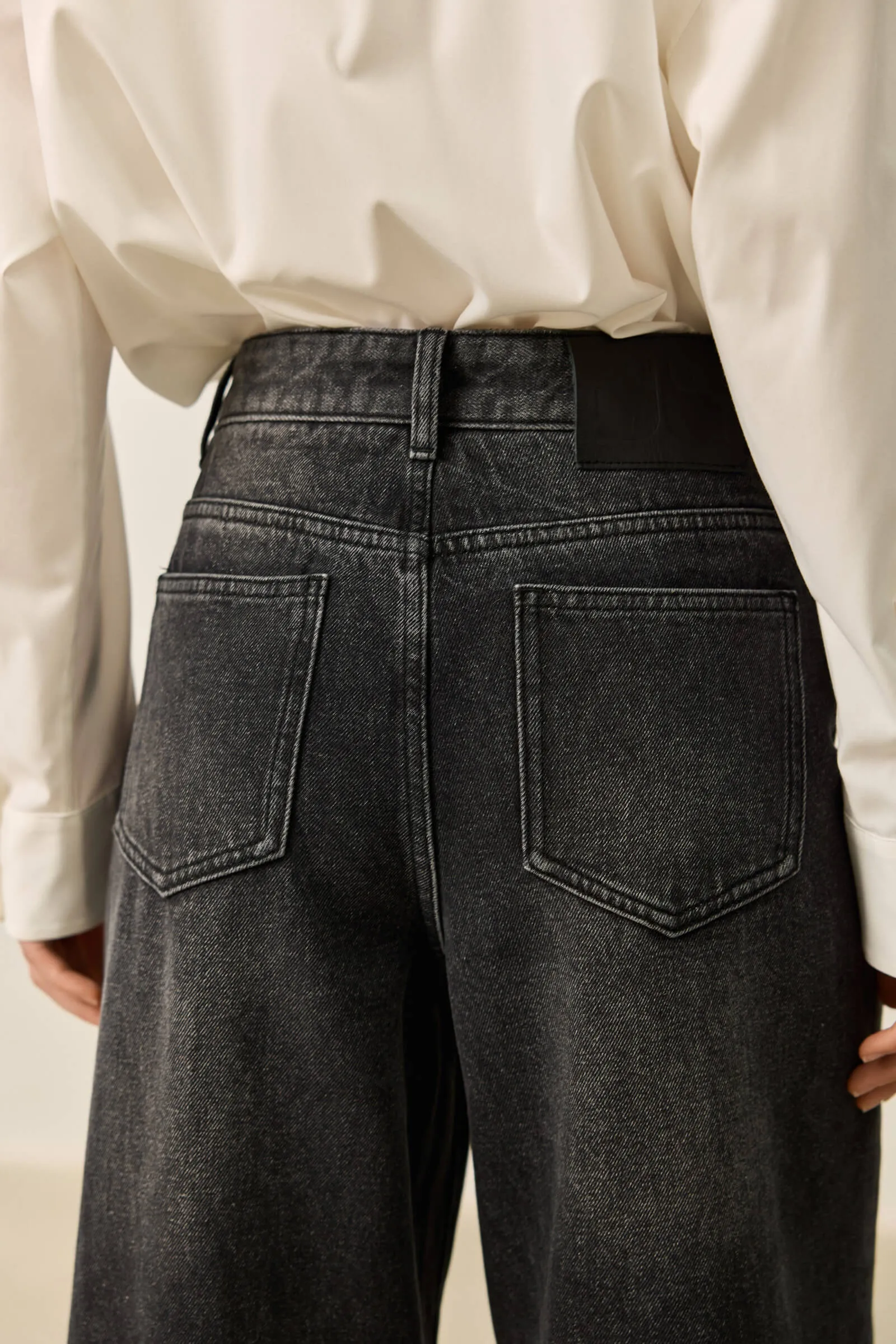 LILY Vintage Mid-High Waist Cotton Cropped Jeans