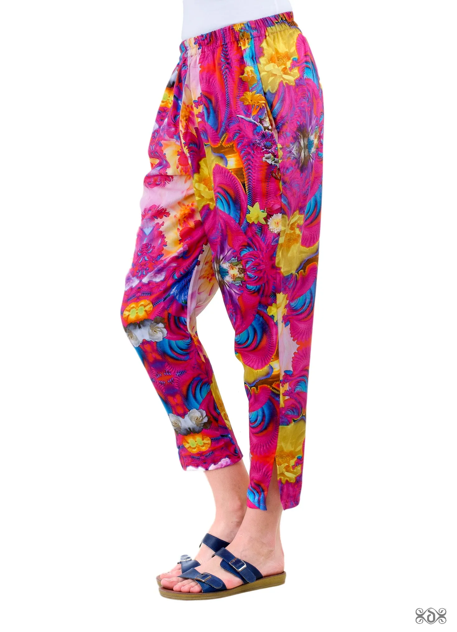 NATURE MORTE Pink Florals Devarshy Pure Cotton Women Tapered Pant