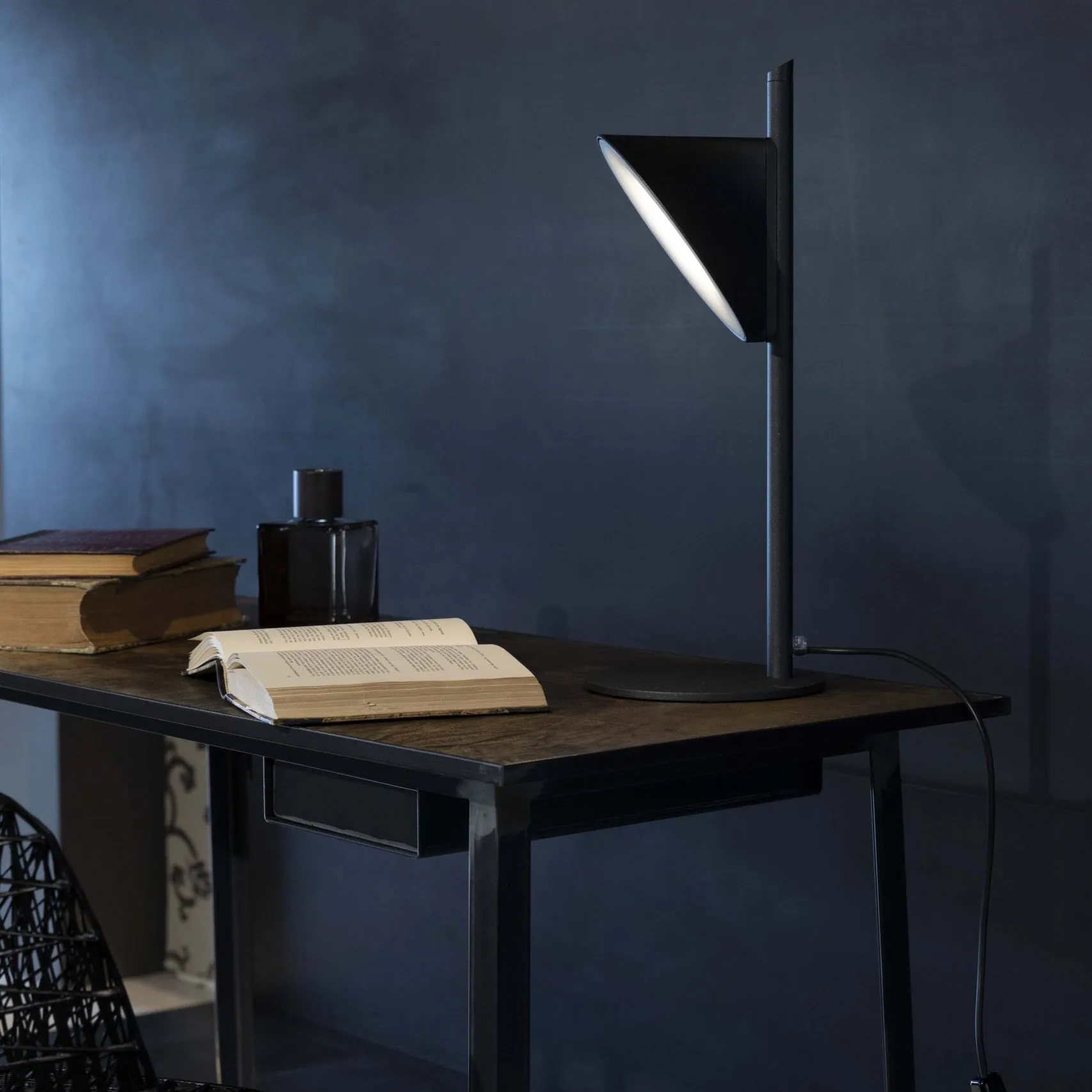 Orchid Table Lamp