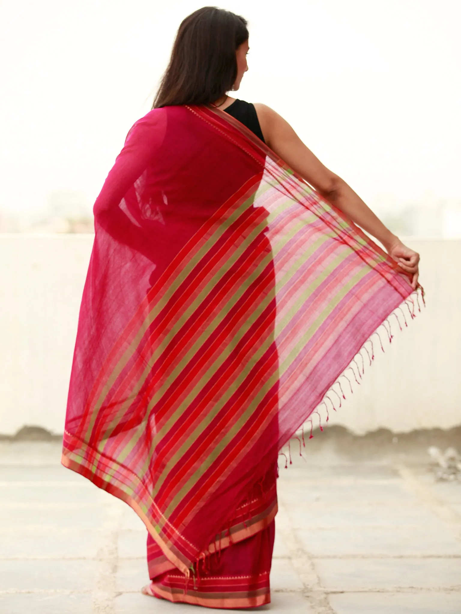 Purple Green Handloom Mangalagiri Cotton Saree With Zari Border - S031703860