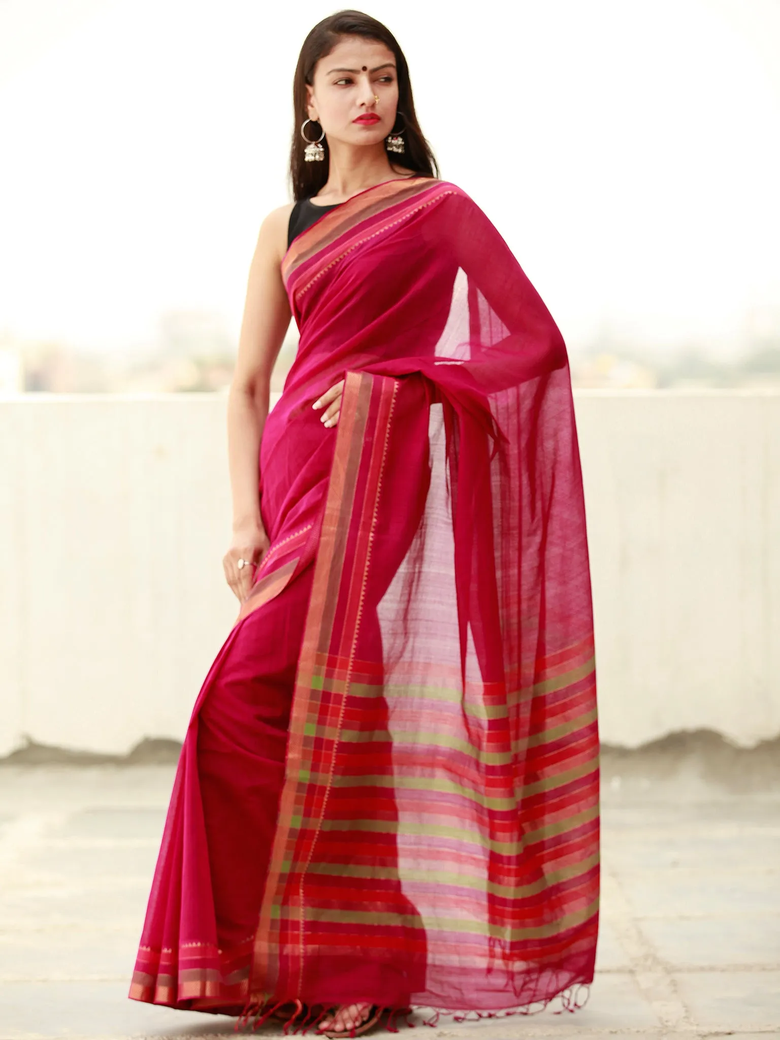Purple Green Handloom Mangalagiri Cotton Saree With Zari Border - S031703860