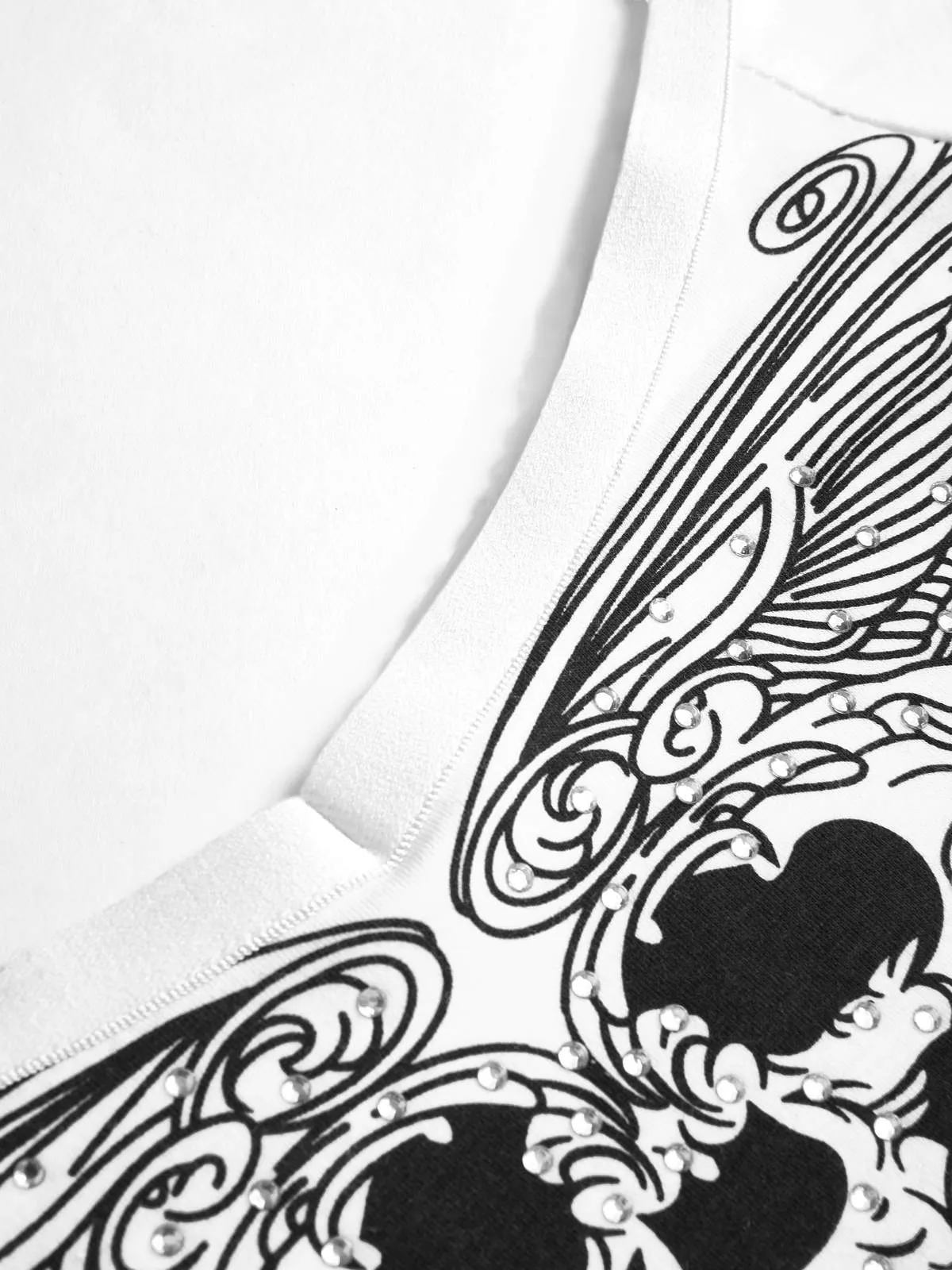 Rhinestone Detail Graceful Printed Crop Top
