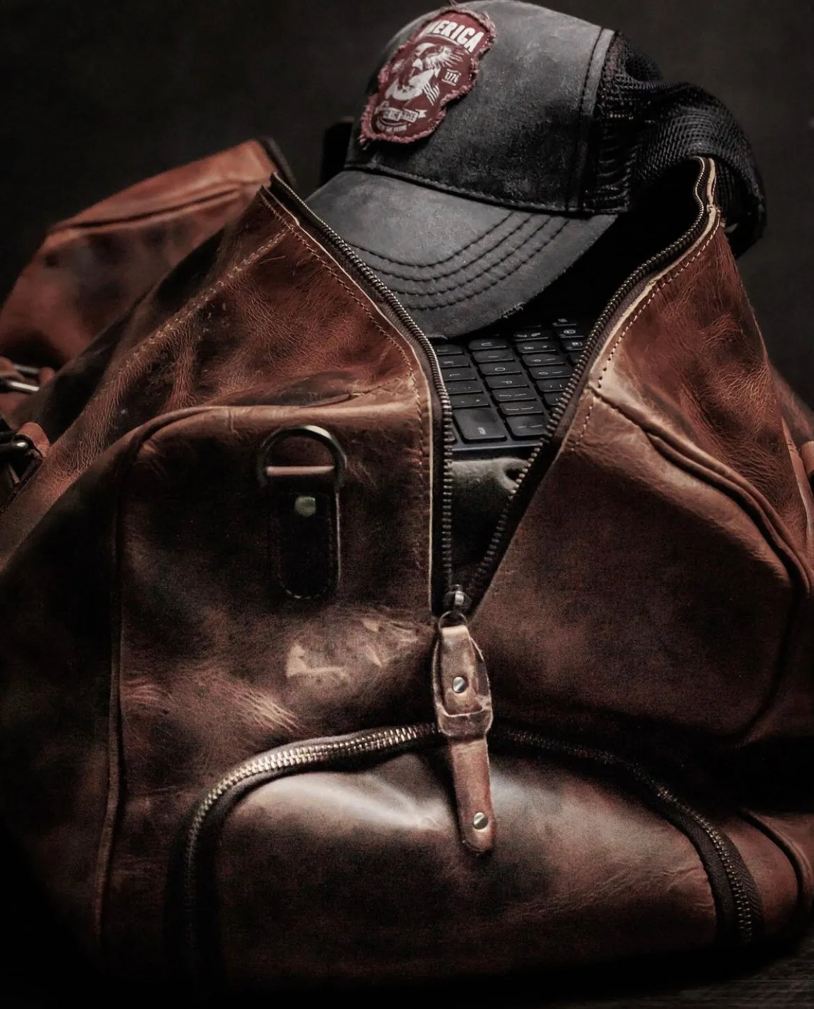 Vintage Gentlemen The “Hemingway” Buffalo Leather Duffle Bag [PREORDER]