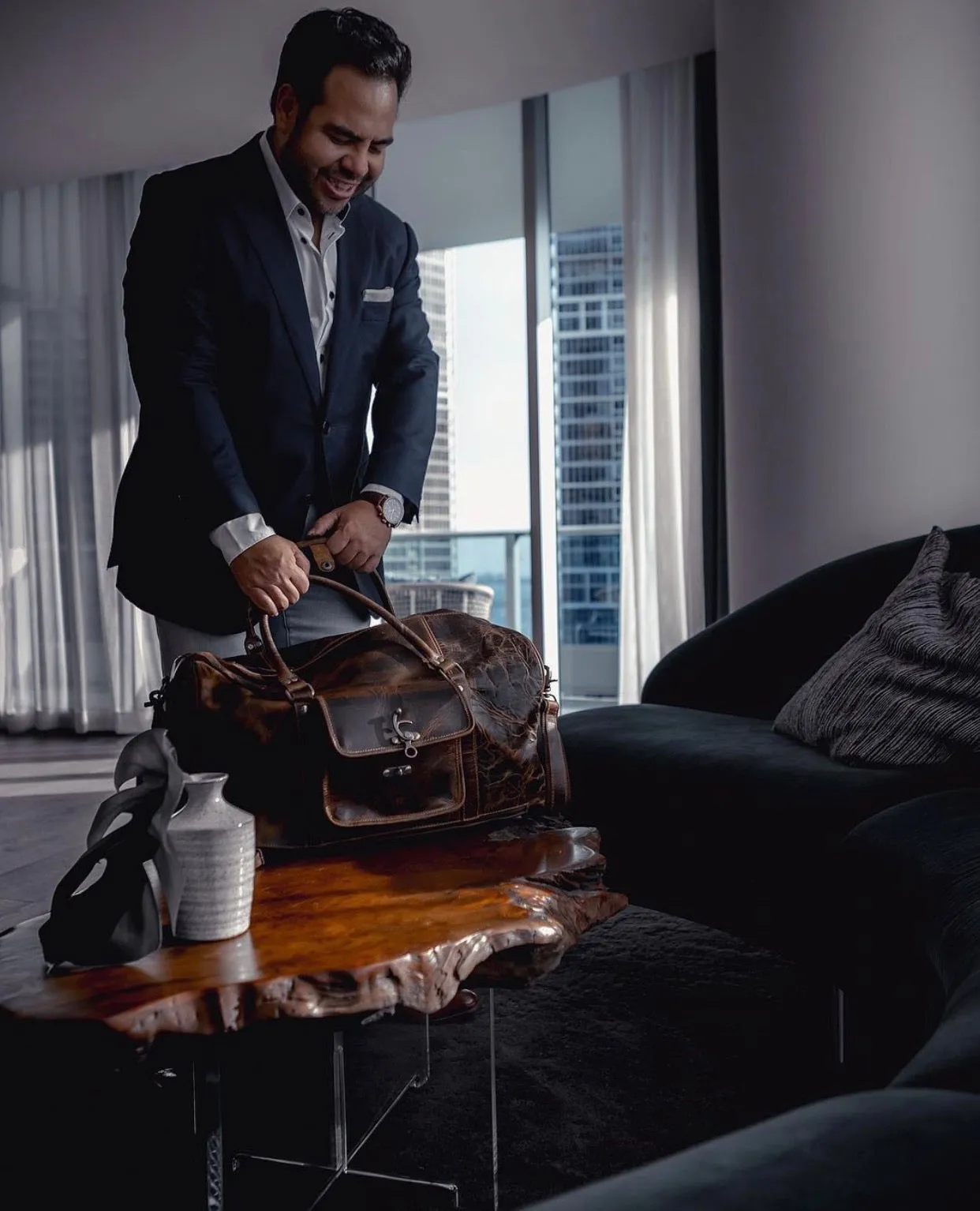 Vintage Gentlemen The “Hemingway” Buffalo Leather Duffle Bag [PREORDER]